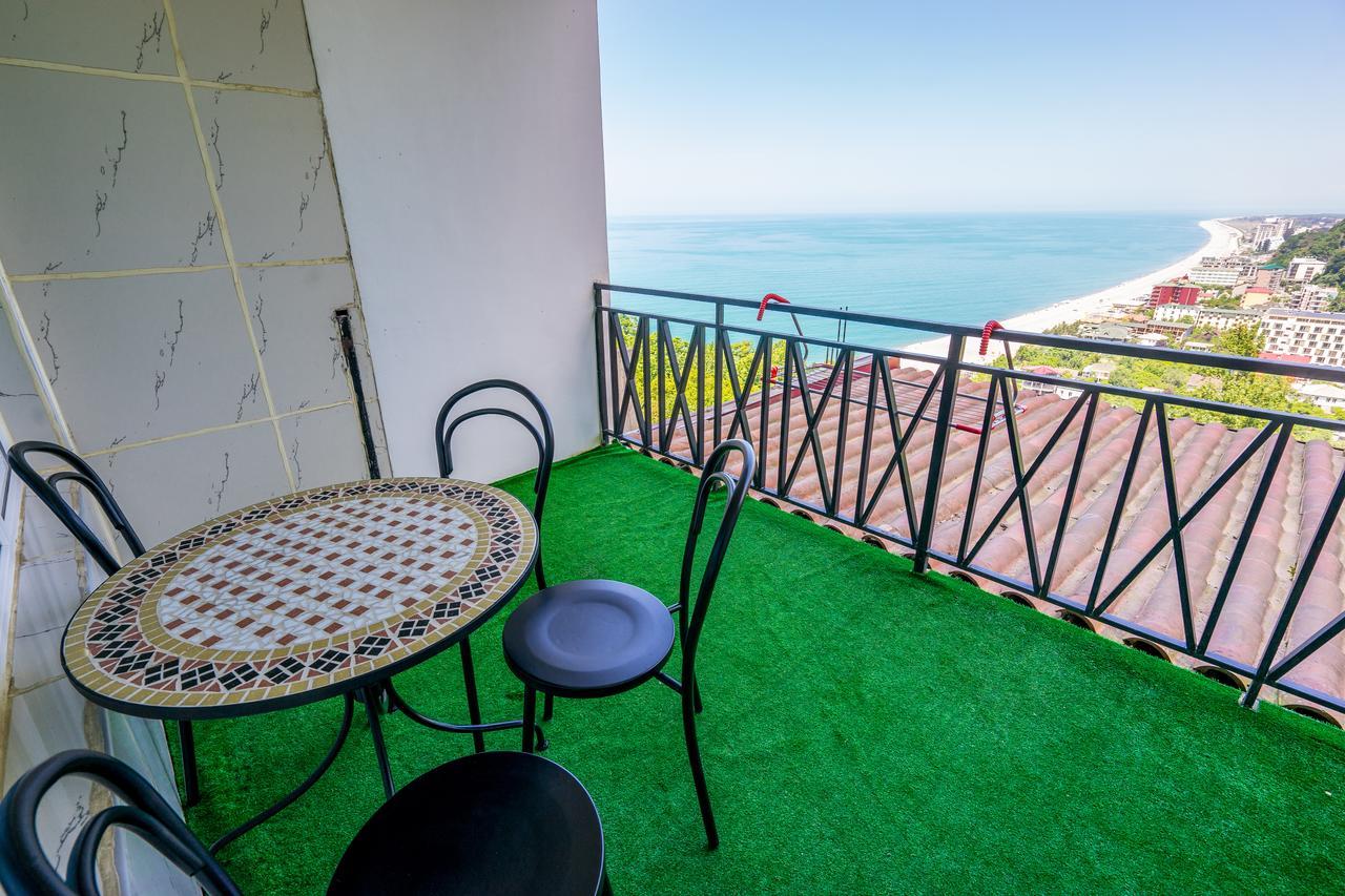באטומי Aniva The Hotel מראה חיצוני תמונה