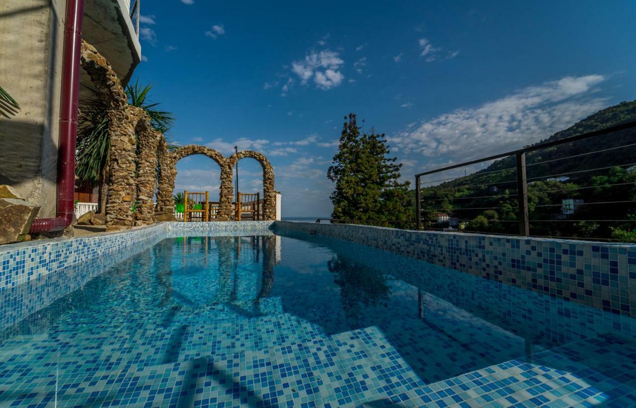 באטומי Aniva The Hotel מראה חיצוני תמונה